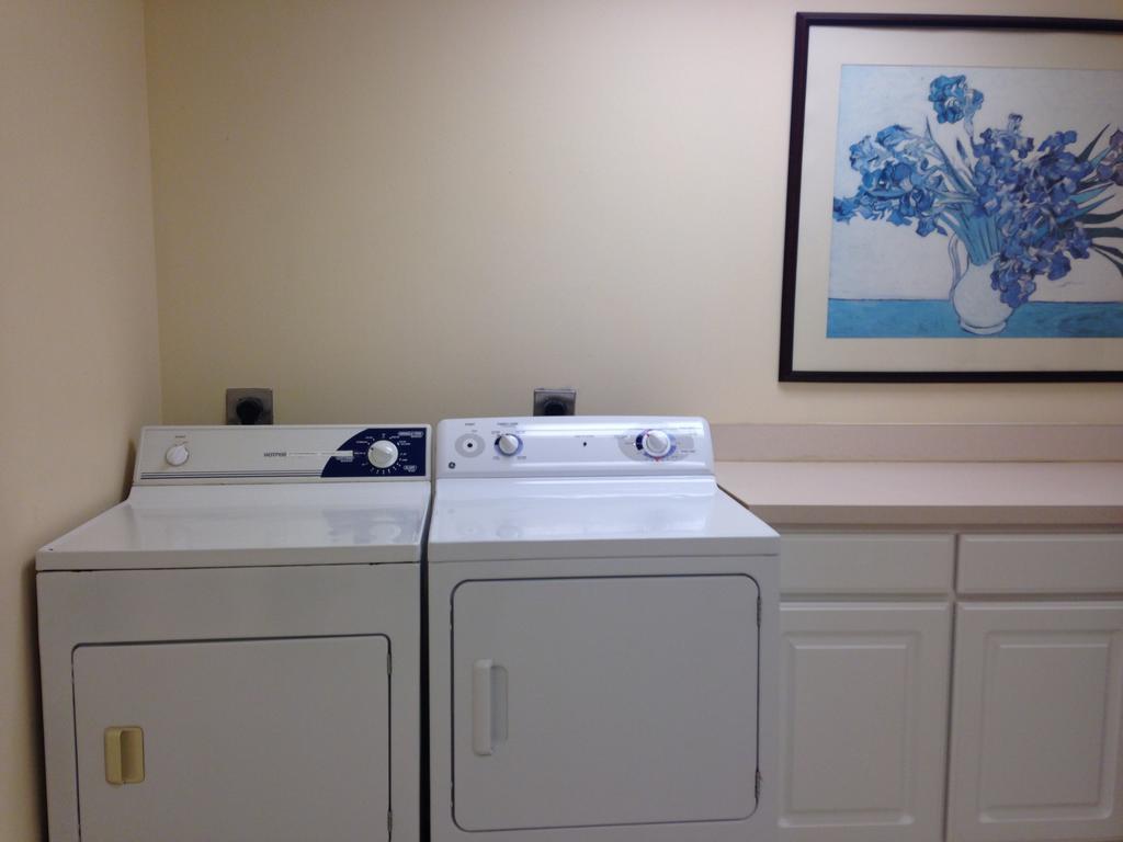 Cresthill Suites Suny University Albany Eksteriør billede